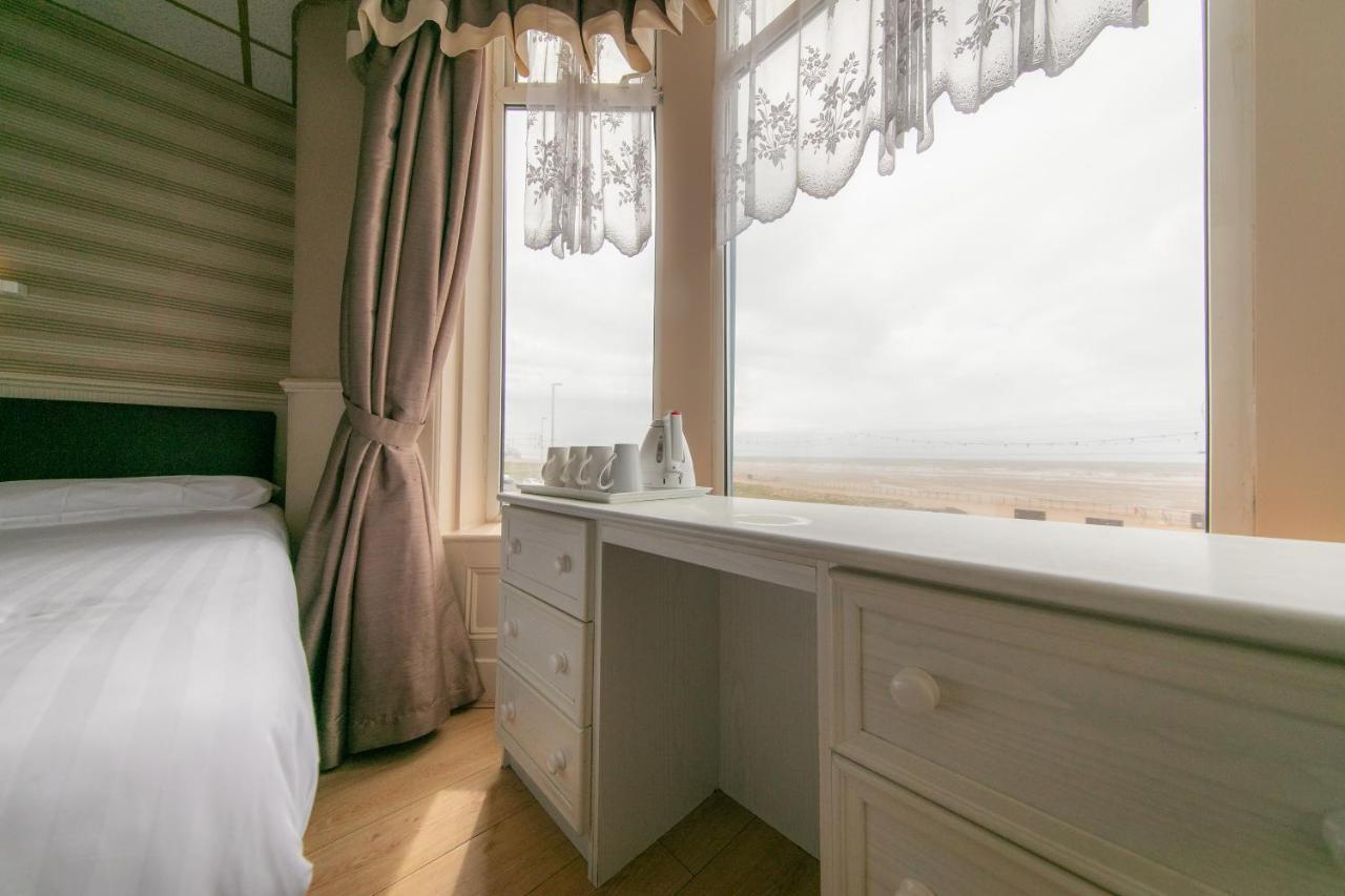 Lyndene Hotel Blackpool Eksteriør billede